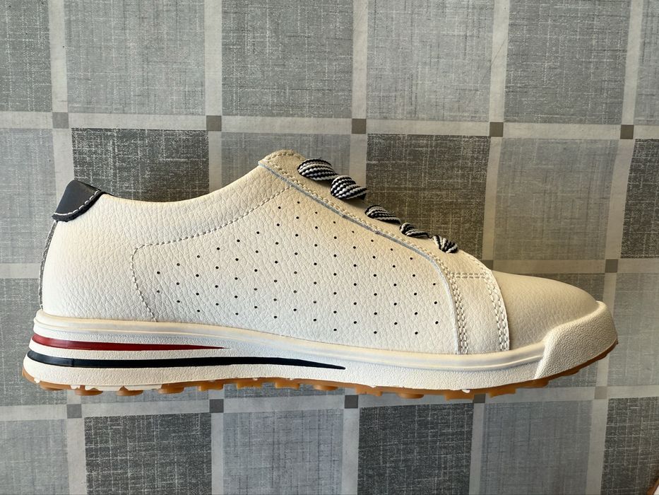Nowe sneakersy firmy FILIPPO, rozmiar 36