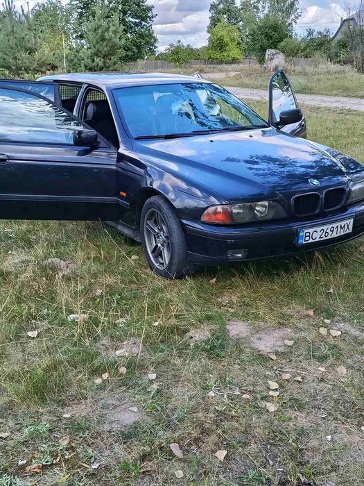 BMW e39,series 5, автомат(колір чорний)