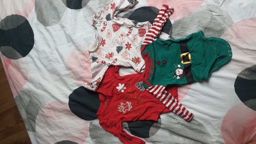 Zestaw ubranek świątecznych dla dziewczynki rozmiar 62