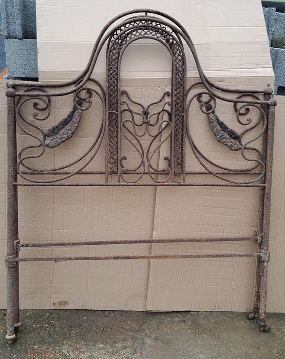 Cama de ferro para restauro