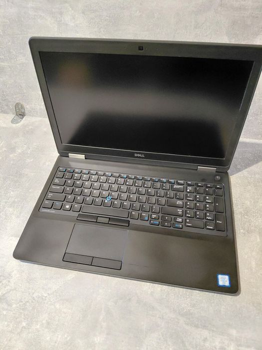ТОП бюджетний варіант Ноутбук Dell 5570