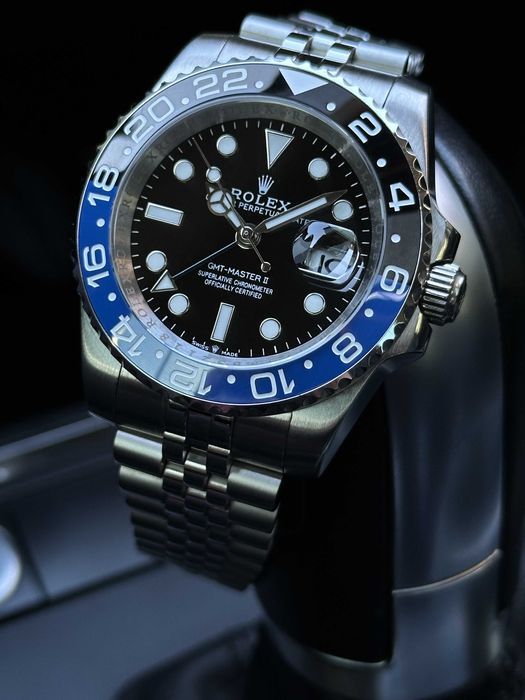 Швейцарские часы Rolex GMT Master II Batman. Два часовых пояса.