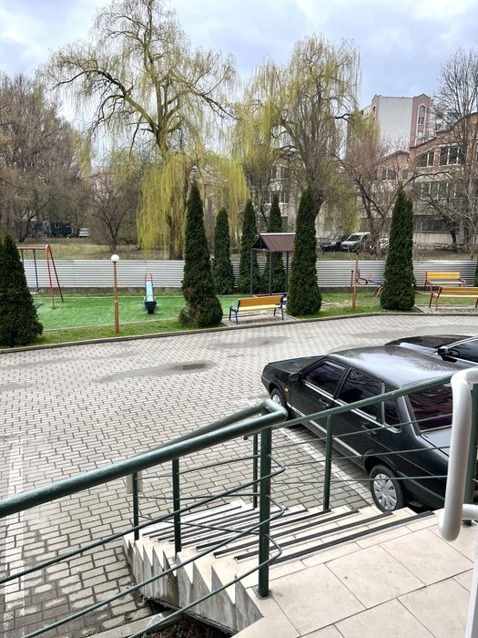 Продаж комерційного приміщення на Бамі