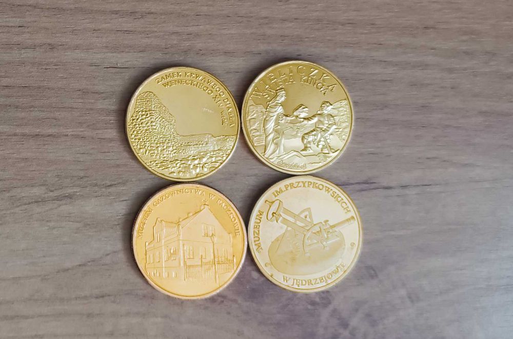 Zestaw 4 medali pamiątkowych z Polski - zestaw nr.3