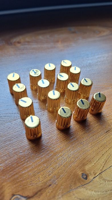 Super Knob 90° Chroma gold caps - dj techtools.