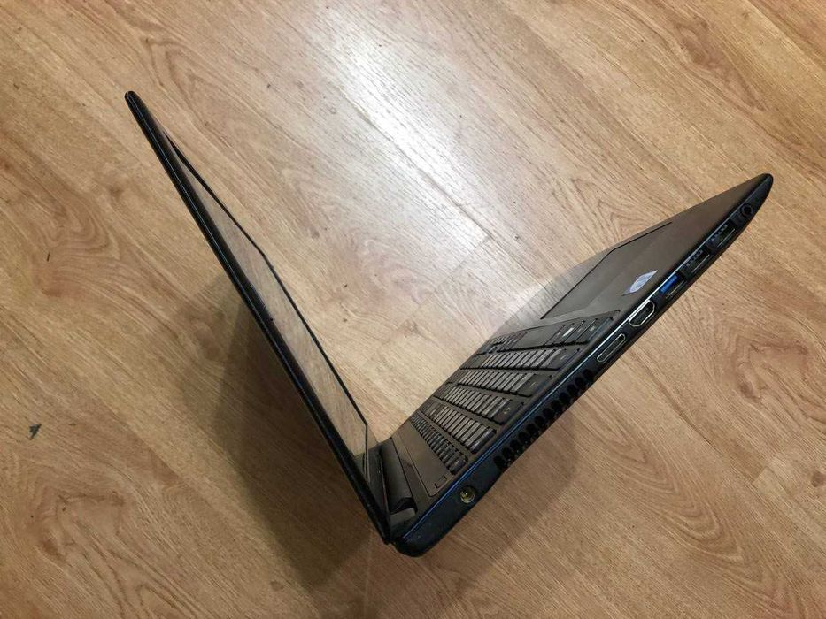Acer Aspire V5-531 ( 15.6" / SSD 256GB / 8GB / Win 11 )