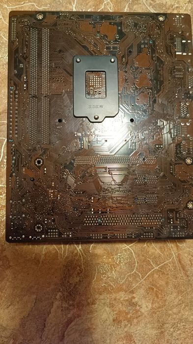 Рабочая материнская плата DDR3 socket 1155