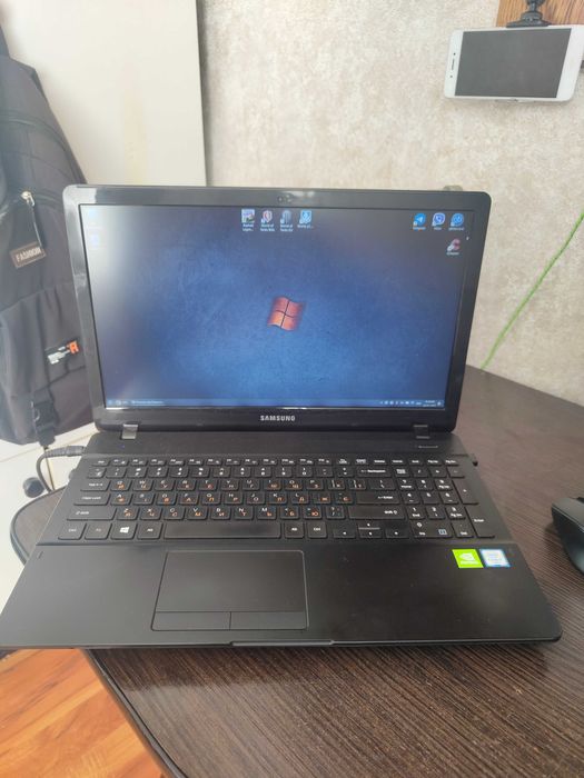 Ноутбук Samsung NP370E5L