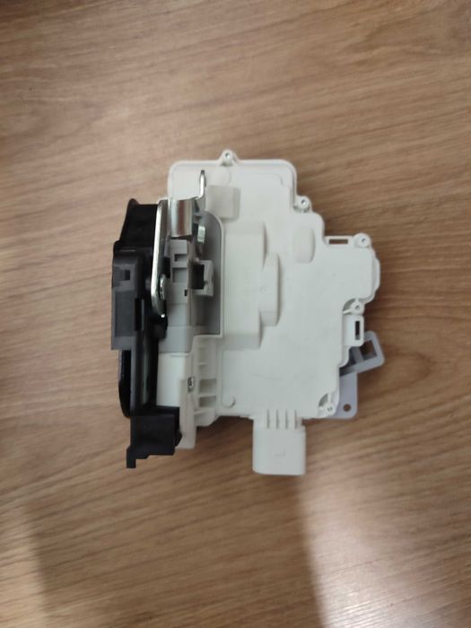 fechadura para porta dee audi