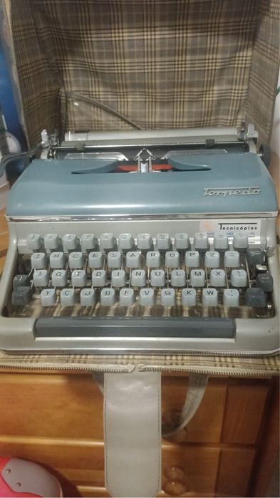 Máquina de Escrita Antiga