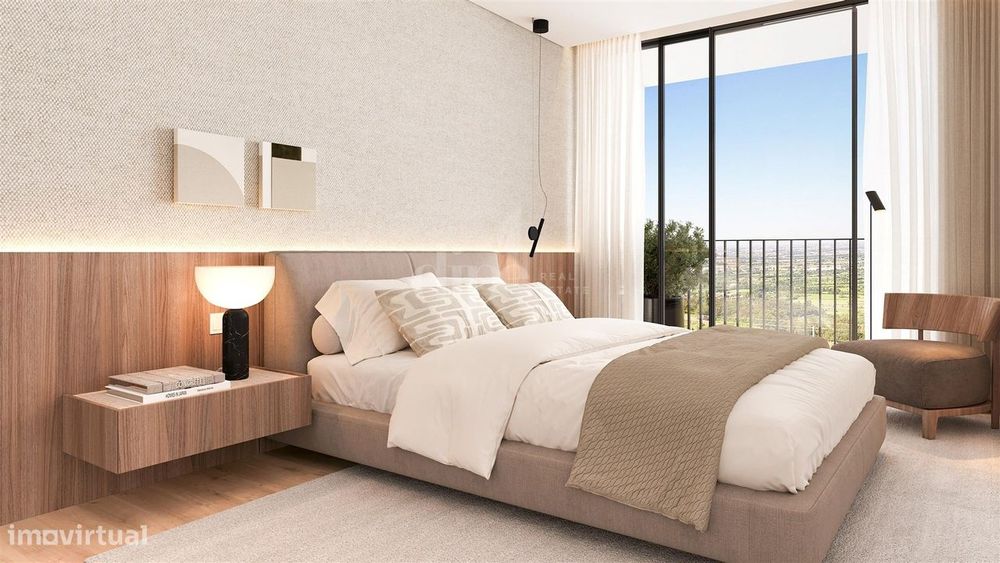 Apartamento T2 com amplo terraço, atualmente em construção
