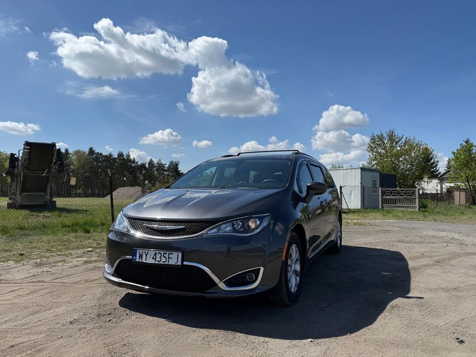 Chrysler Pacifica Auto Prywatne/Wersja 8 Osób/Zarejestrowane/Po Serwisie
