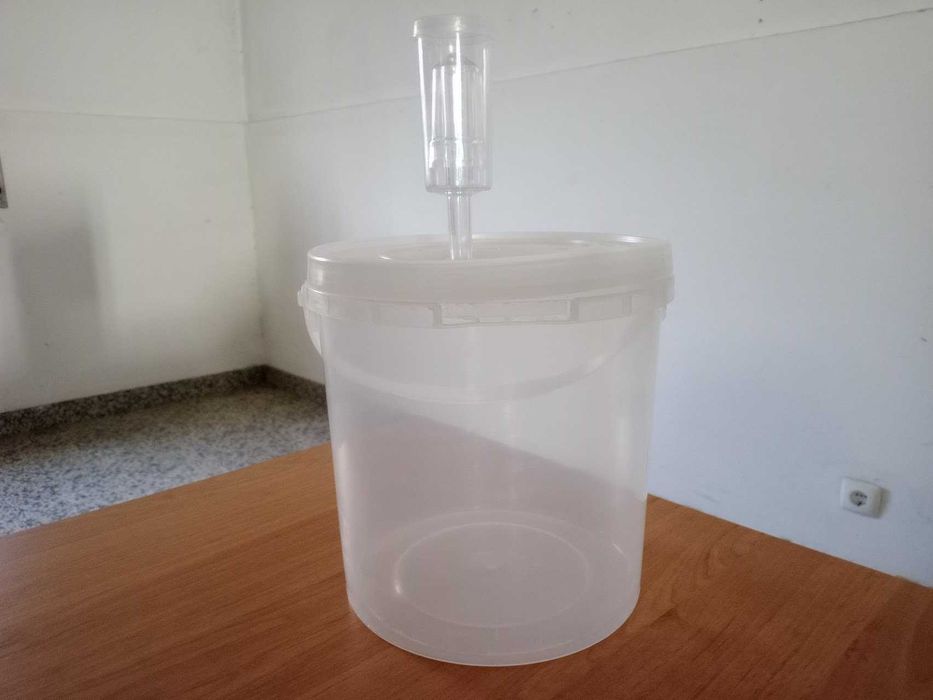 Balde fermentador com airlock 5 Litros sidra e vinagre de maçã