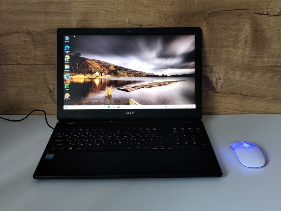 Ноутбук Acer з великим екраном 17.5"/ Intel/8 ОЗП/SSD