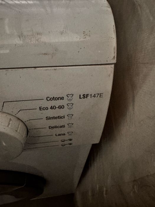 Máquina de Lavar e Secar Roupa SMEG LSF147E – Nunca Utilizada – Como Nova
