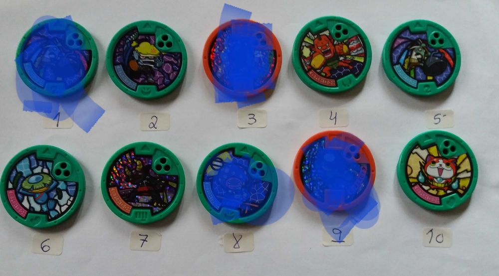 medalhas para relogio branco e colorido  YO-Kai Watch -1€ cada.