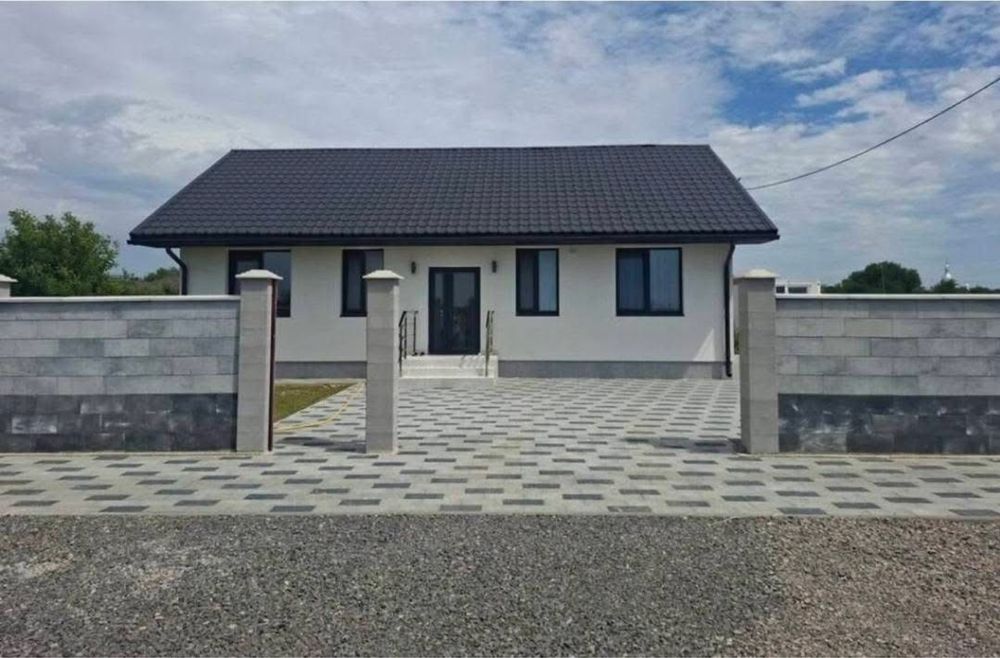 Продаж готового до проживання 3 кімнатного будинку с.Баранинці 7 хв.до м Ужгорода з ремонтом