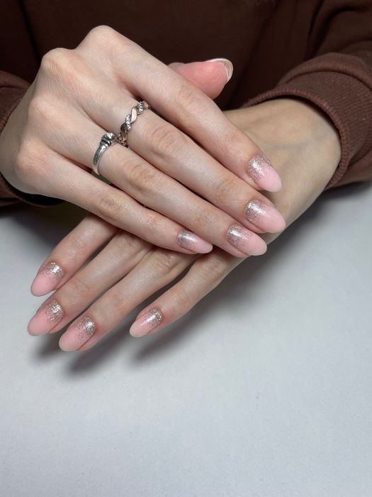 Мастер маникюра на Бабурке