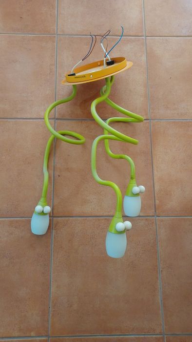 Candeeiro teto quarto criança