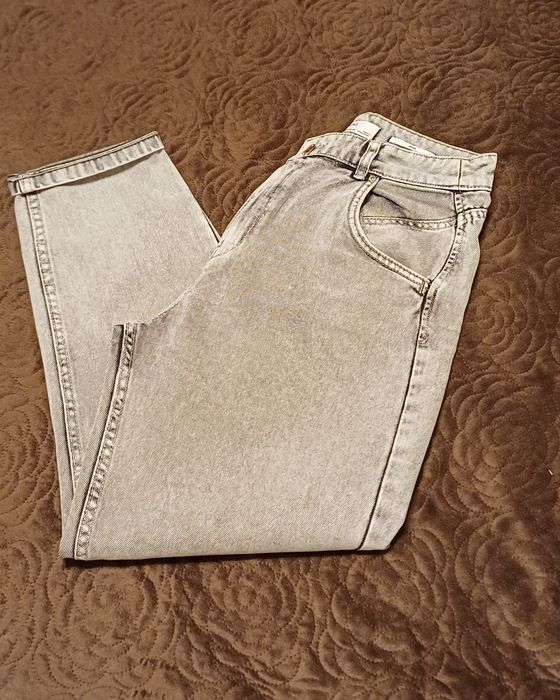 Jeansy Mom Bershka rozm. 38