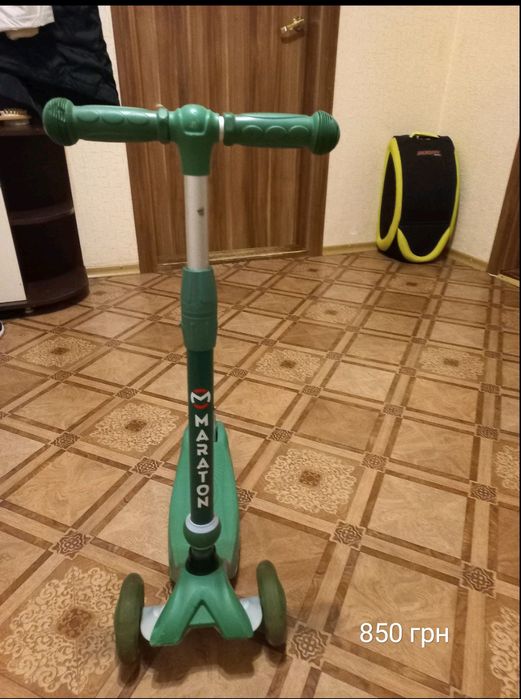 Дитячі велосипеди,самокати.