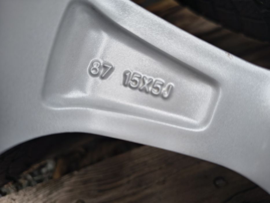 Диски з шинами toyota r15