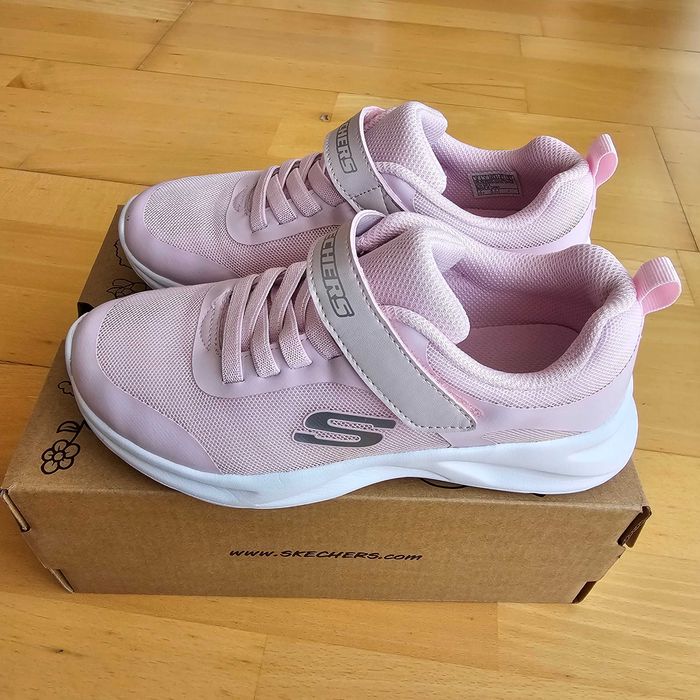 Кросівки для дівчинки Skechers Dynamatic р. 33,5