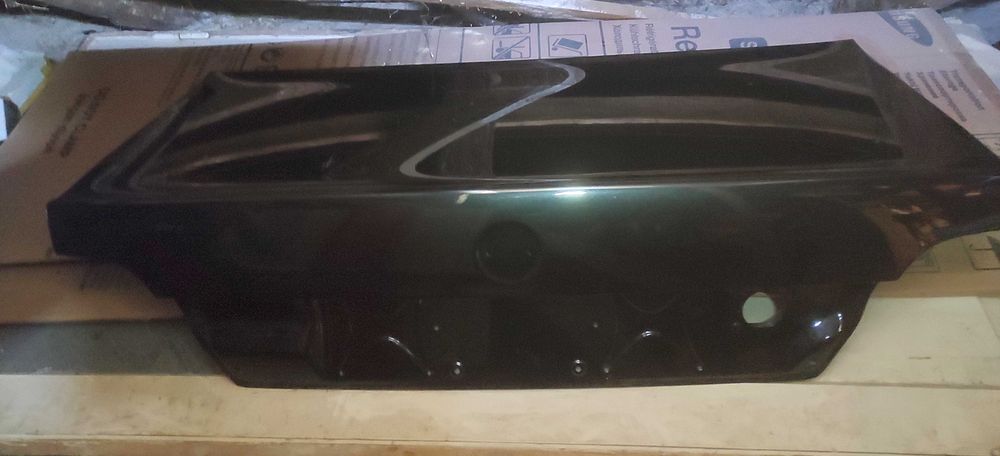 Кришка багажника BMW E38 оригінал