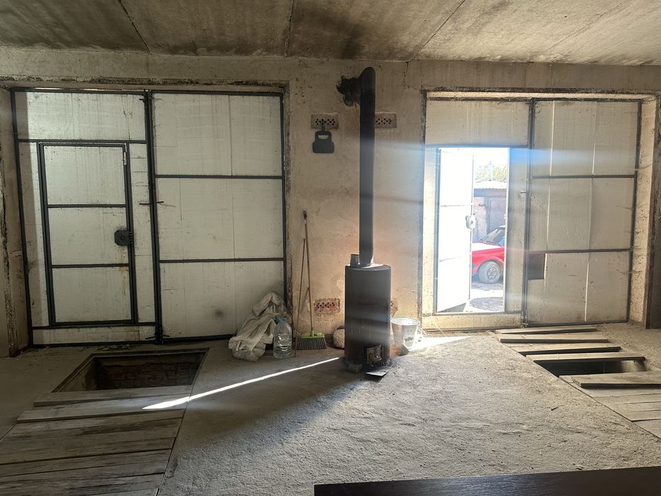 Приміщення (Гараж) на 2 воріт