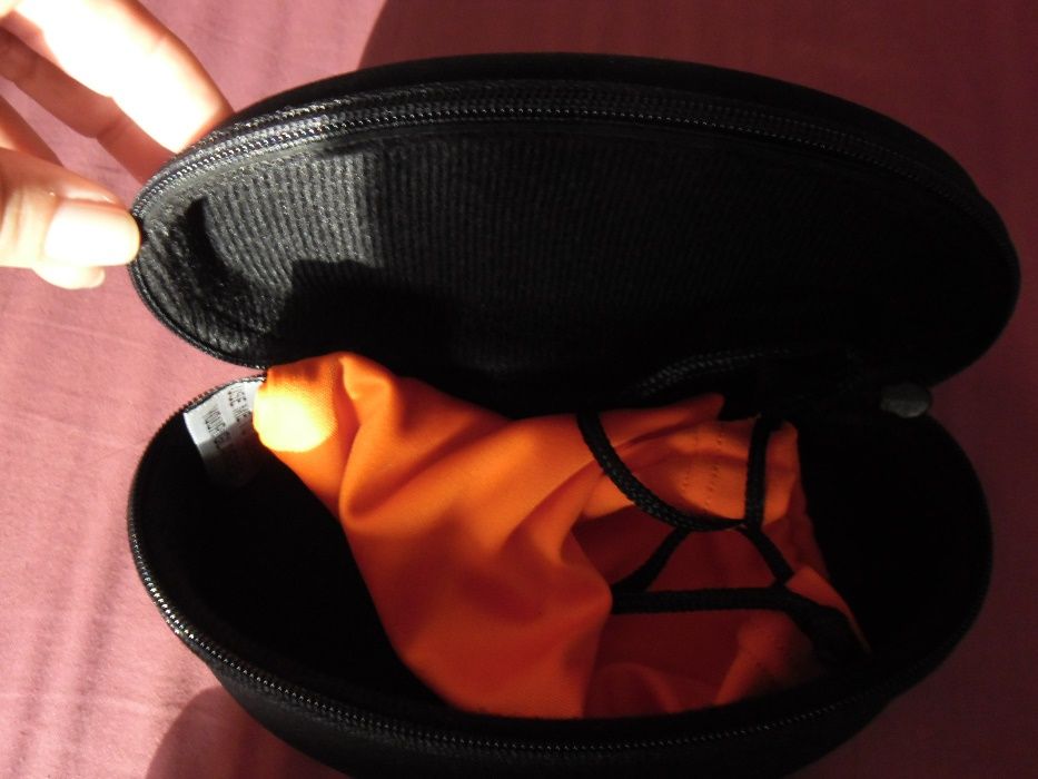 5 caixas rígidas porta óculos com fecho(novas)