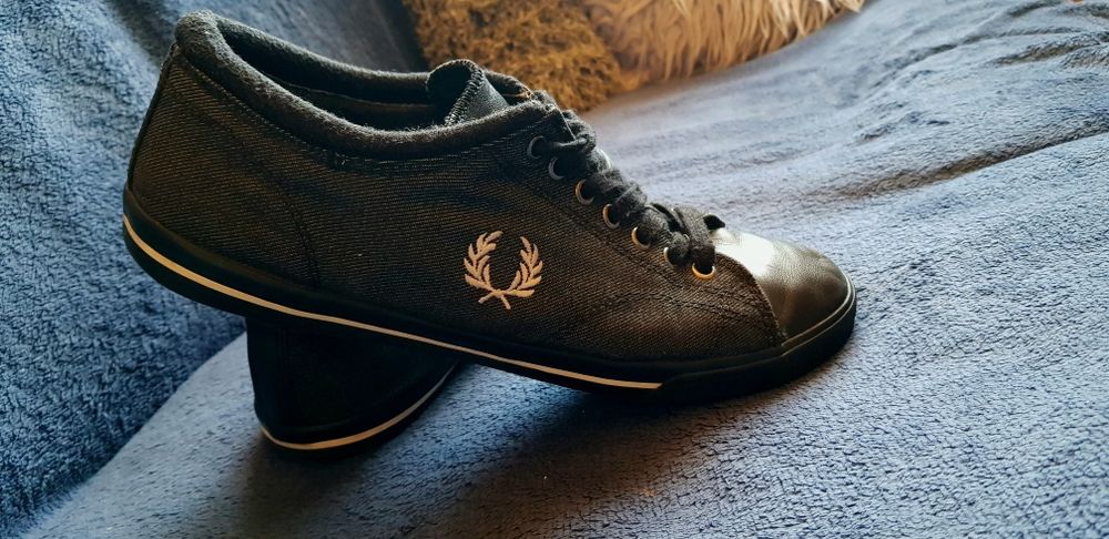 Fred Perry trampki