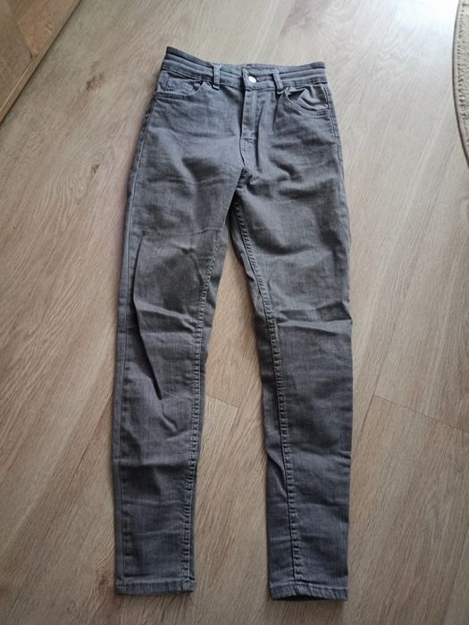 Sprzedam spodnie damskie dżinsy