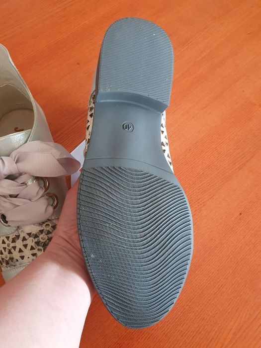 Półbuty botki  damskie 40 Jezzi