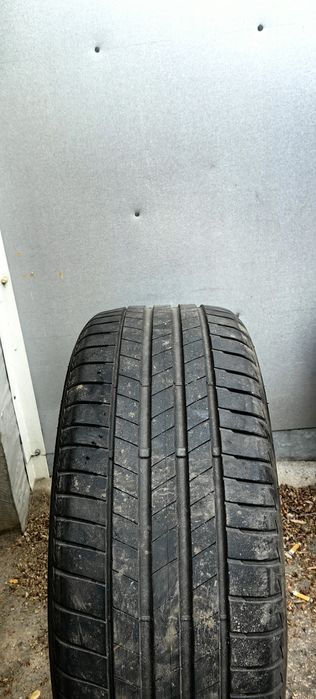 19 Bridgestone 245/45