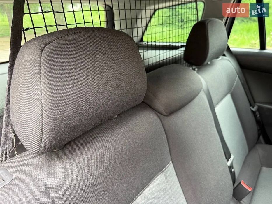 Opel Astra 2006рік 1.6 газ- бензин.