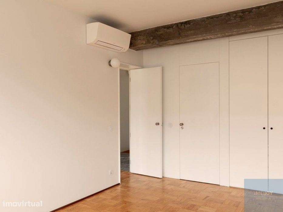 Apartamento T1 para venda no centro histórico do Porto