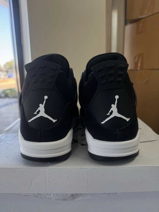 Jordan 4 Retro White Thunder r.37.5
