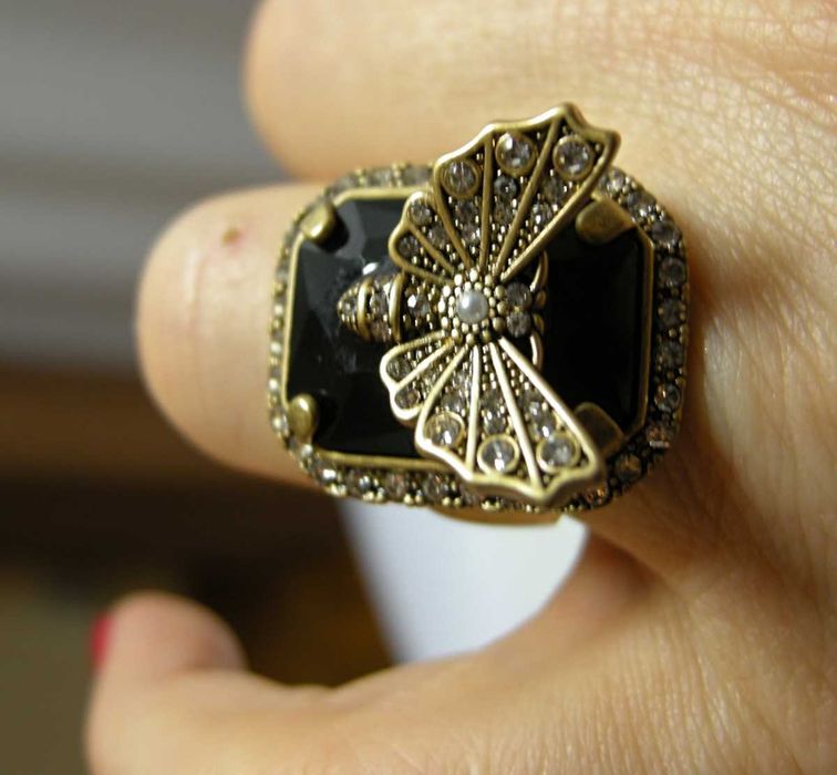 Alexander McQueen kolczyki motyle