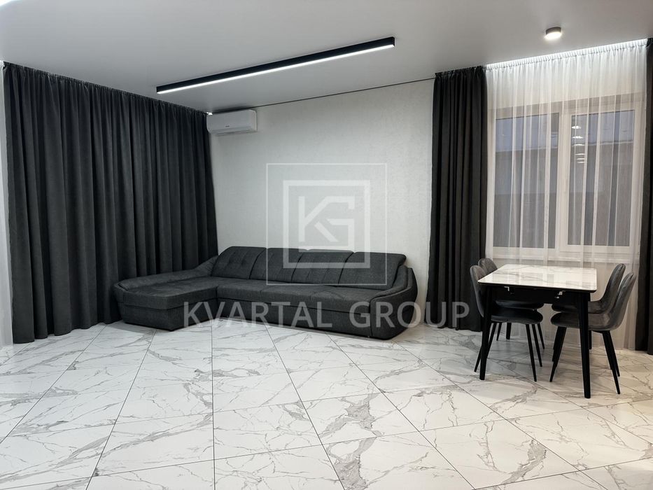 Будинок в Бучі з новим ремонтом!