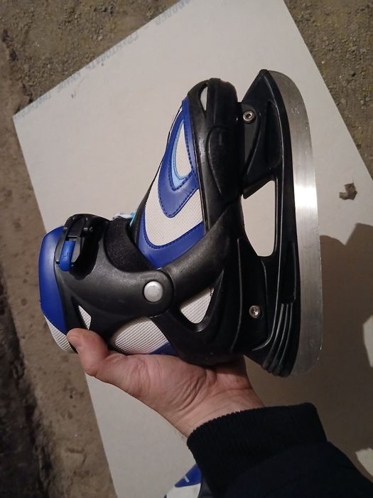 Ковзани,коньки жіночі дитячі 38 39 розмір