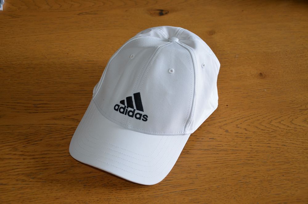 Adidas czapka z daszkiem biała one size