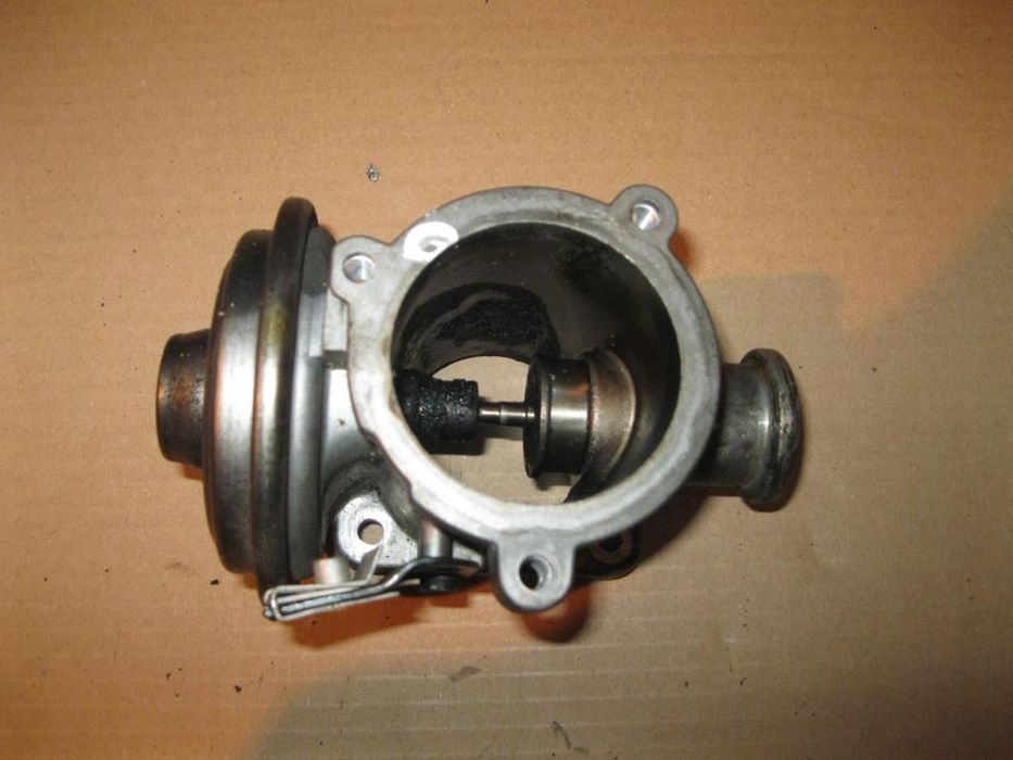 EGR BMW 3 E90 E92 E93 3,5 D Biturbo