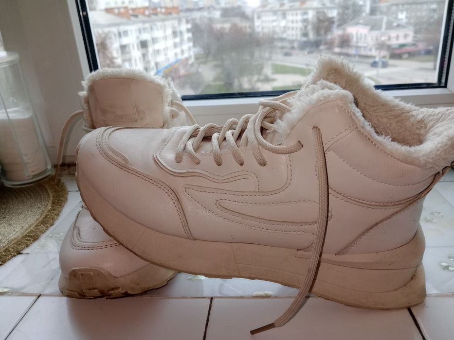 Зимние кроссовки женские еко-кожа 39-40 р