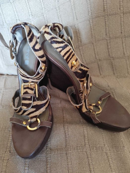 Sandália Prof em pele