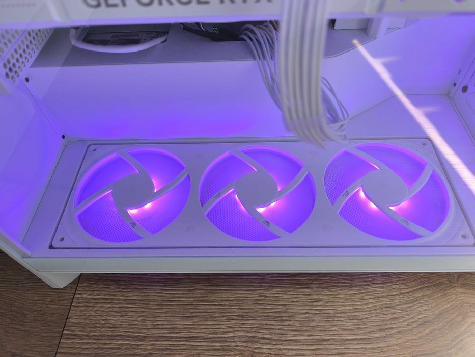 NZXT F360 RGB Core Case Version – RGB 360 mm / stan bardzo dobry