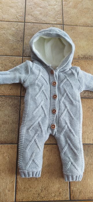 Дитячий в'язаний комбінезон