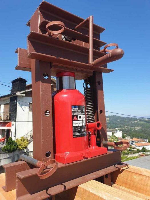 Prensa Hidraulica P/Vinho 50T C/Elevador