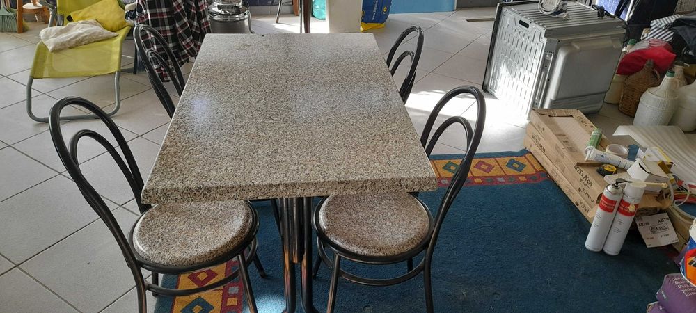 mesa e cadeira para estabelecimento