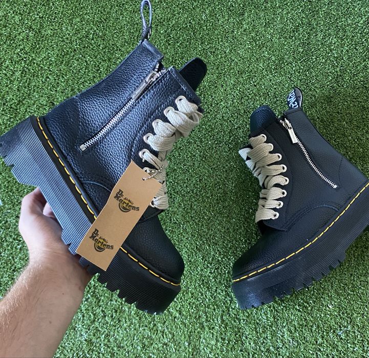 Высокие ботинки Dr. Martens