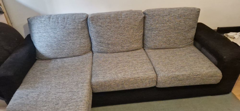 Sofá chaise longue 3 lugares com puf